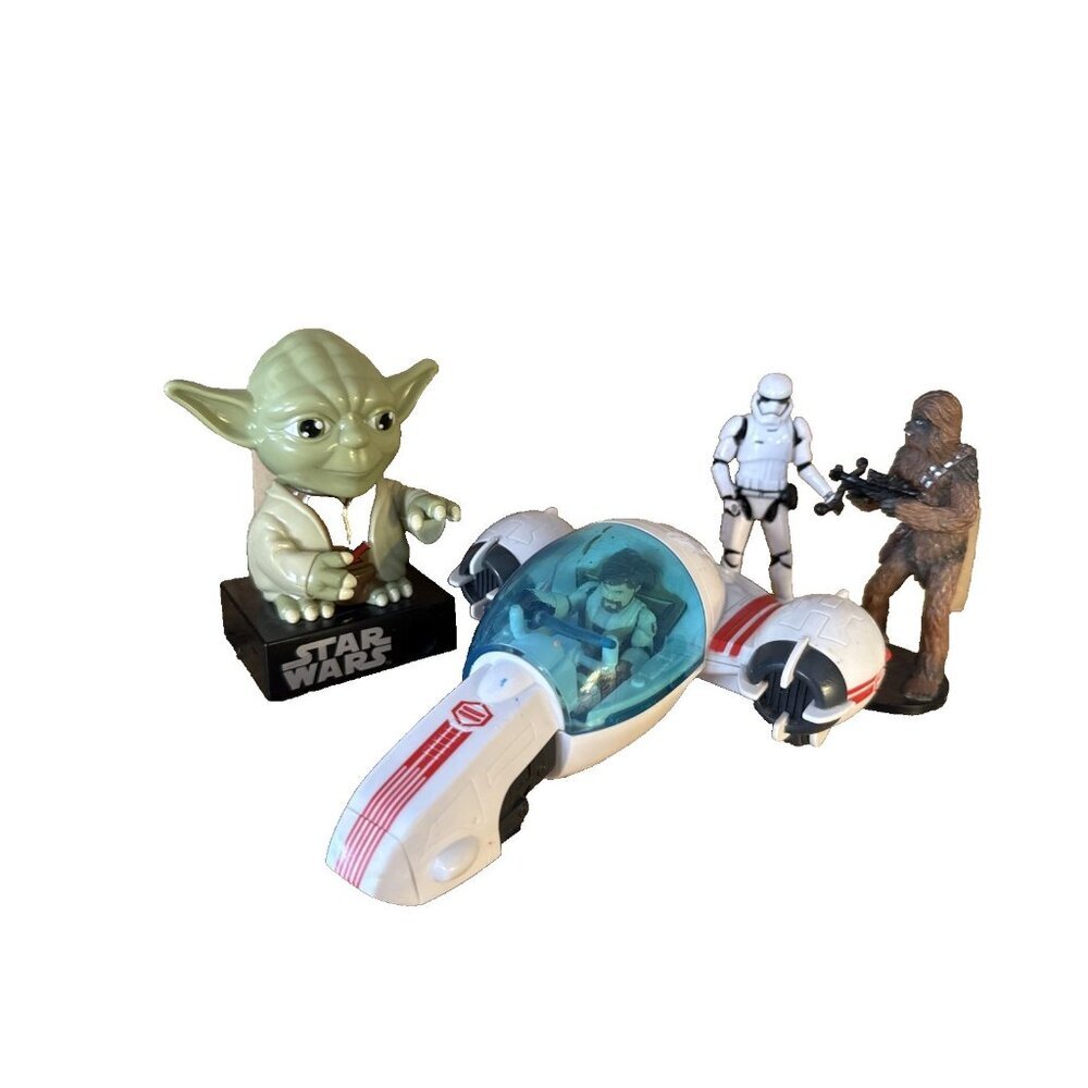 4 Pieces Star Wars Chewbacca Stormtrooper Ship Light Saber Yoda Candy Dispenser